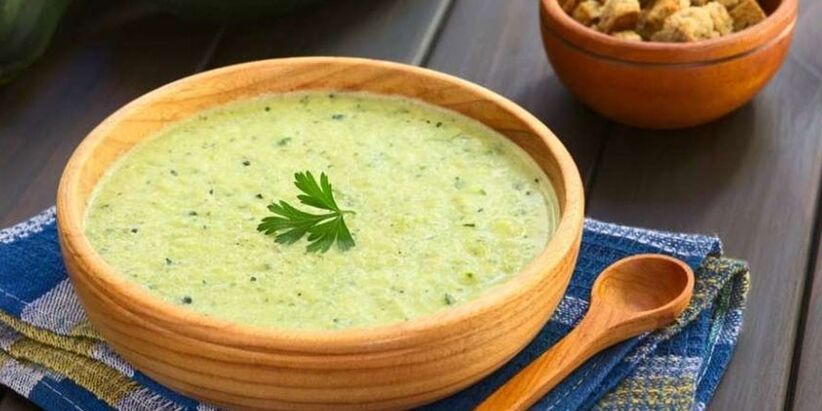 Cabbage and zucchini puree soup is a suitable dish for the stomach in the hypoallergenic diet menu